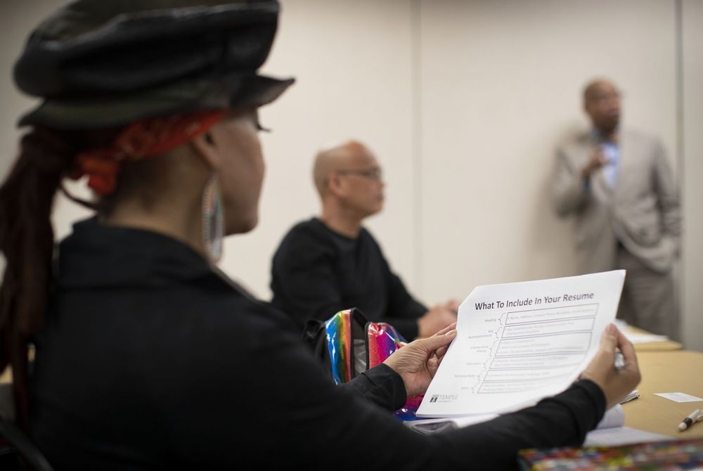 Temple community members learn the ins and outs of resume-building.
